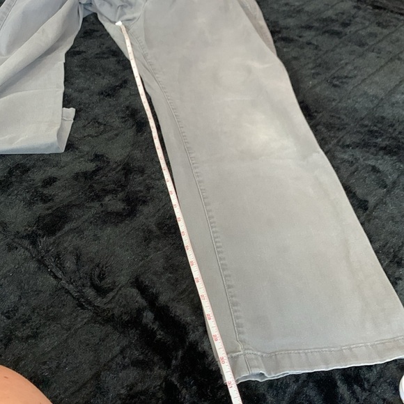 Men's Gray Goodfellow Hennepin Chino Labeled as 34 x 32 - Picture 7 of 11